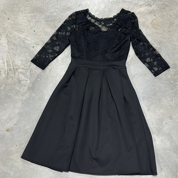 Black with‎ lace top flare bottom / Miusol brand / Size M / A-56 - Picture 1 of 10